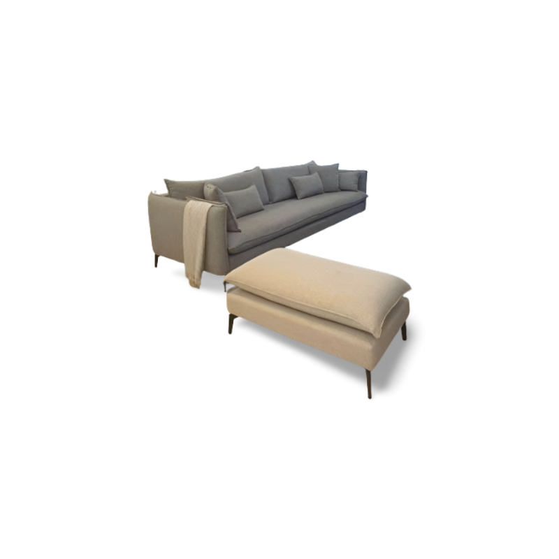 ספה עם הדום ישיבה